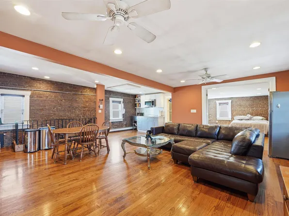82 E 26th St, Bayonne, NJ 07002