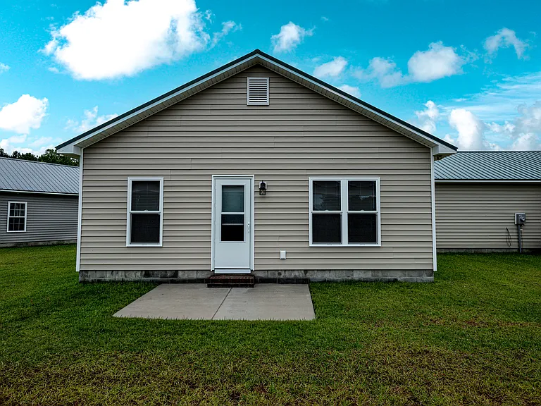 136 Macdonald Blvd — Photo 20