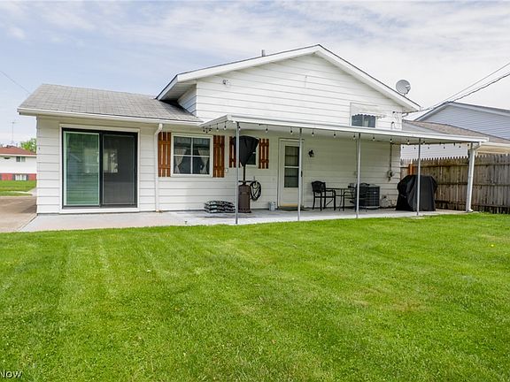 4th image of 4202 Holl Ave.