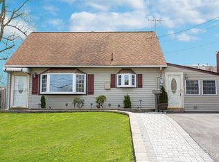 30 Birch Ter, Parlin, NJ 08859