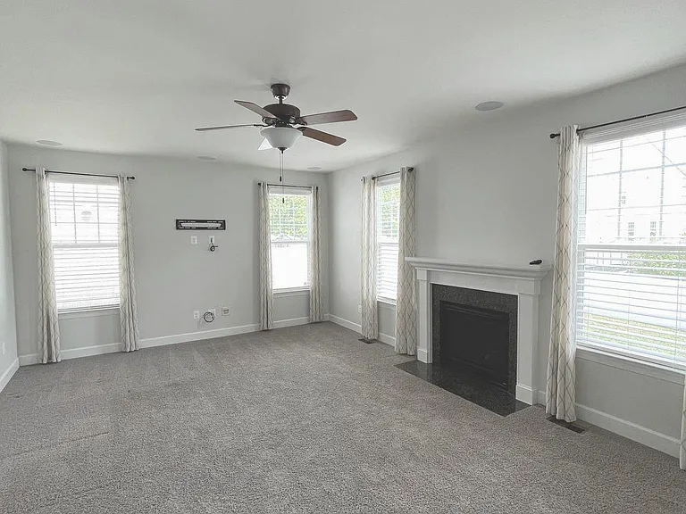 43691 Yulan St — Photo 7