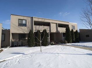 1038 Prairie Meadow Ct, Waterloo, IA
