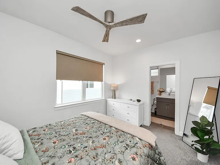 1721 Eado Point Ln — Photo 32