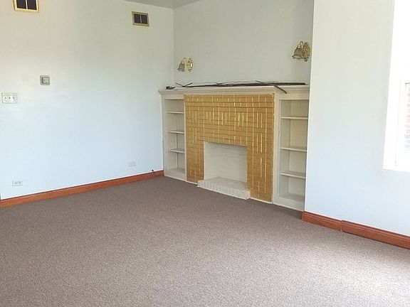 3rd image of 1523 E 71st Pl