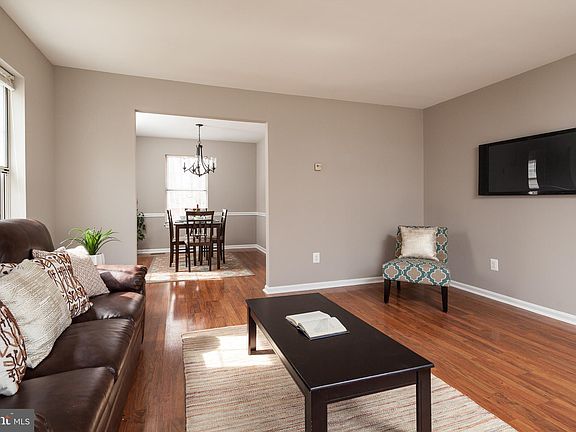 5th image of 3810 Easton Ct