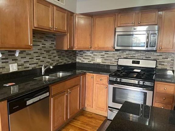 2nd image of 2115 W Farwell Ave APT 114