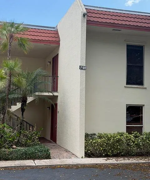 1700 Presidential Way #103 — Photo 15