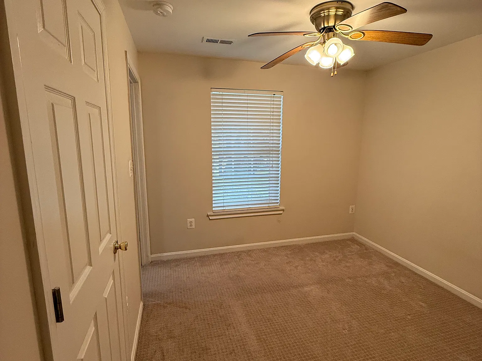 Oscar Ct, Woodbridge — Photo 1