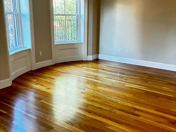 5th image of 142 W Concord St Floor 2