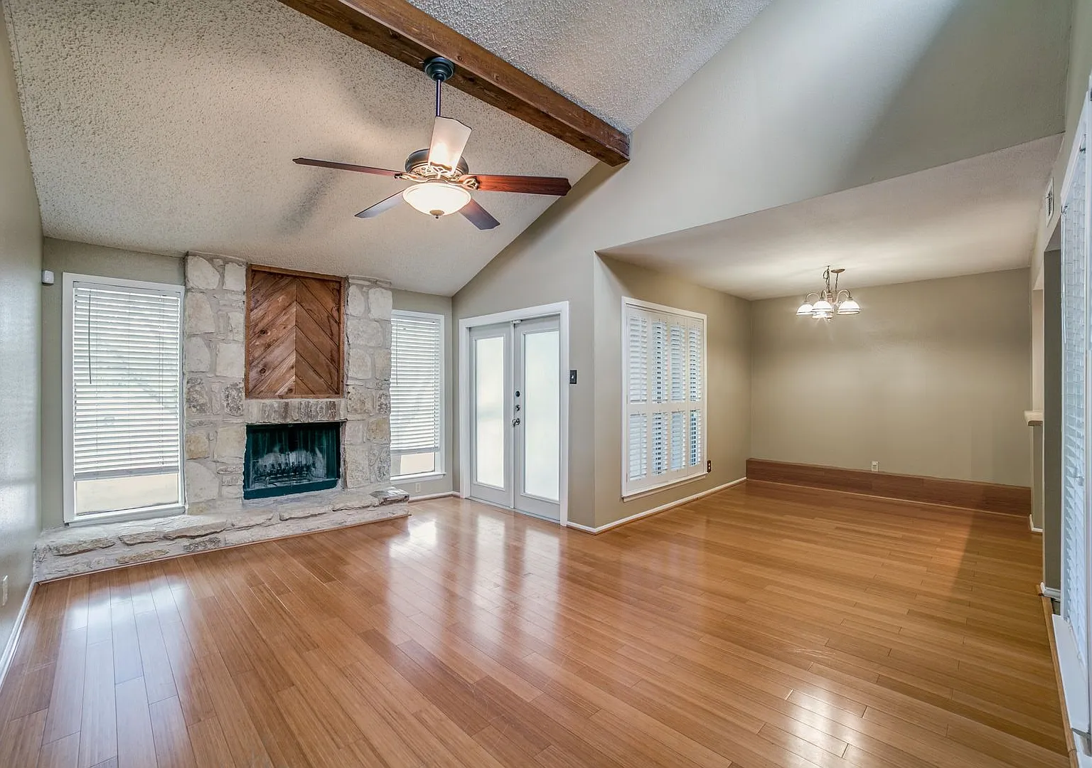 2 Bedroom/2 Bath Woodmont Townhomes — Photo 2
