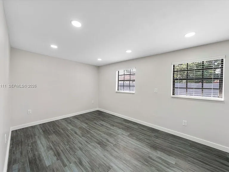7705 SW 66th St — Photo 43
