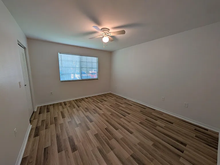 5001 Wiles Rd #105 — Photo 6