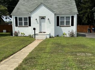 319 Pine St, Williamstown, NJ 08094