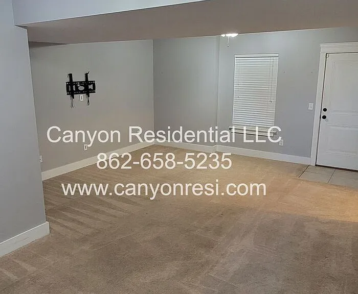 7451 Pfizer Dr — Photo 24