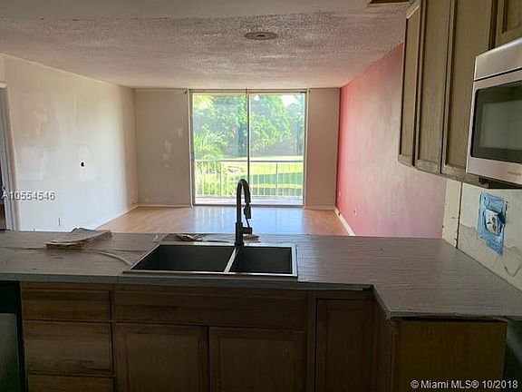 3rd image of 7173 Orange Dr APT 201B