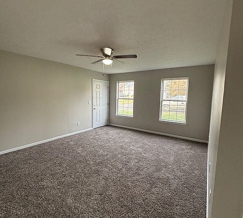 4th image of 124 Skyline Dr Unit 2
