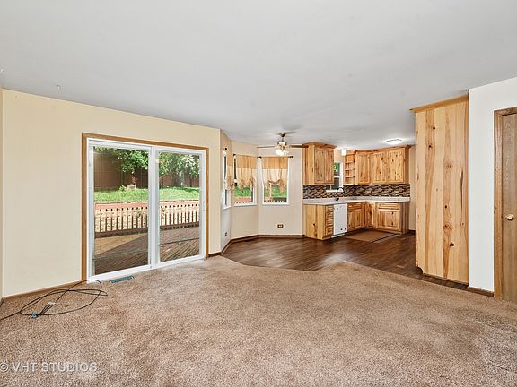 5th image of 413 Vana Dr