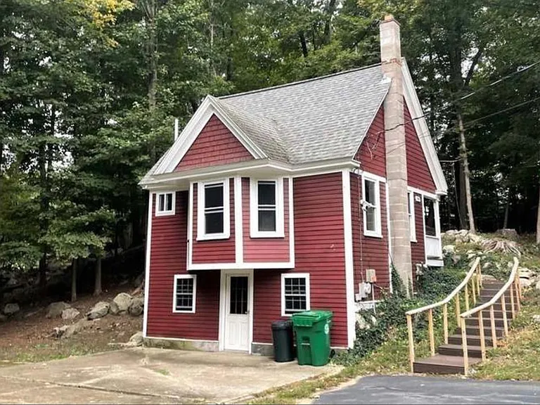 121A E Union St — Photo 1