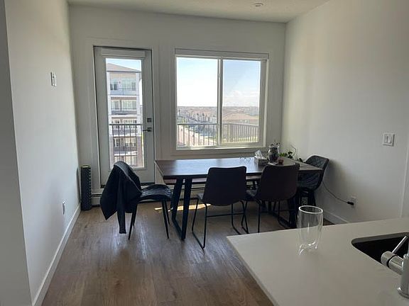 2nd image of 44 Skyview Pkwy NE #2402