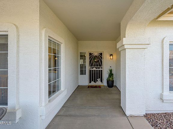 3rd image of 13349 W CAMBRIDGE Avenue