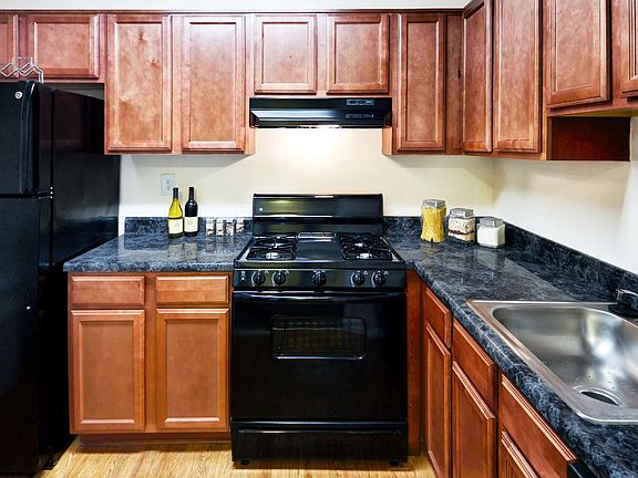 3rd image of 5 Stonewain Ct #6-4B