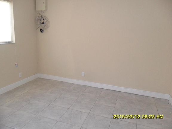 3rd image of 1214 Giller Ave