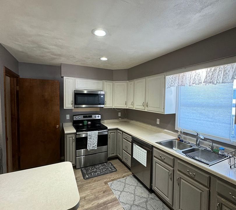 1st image of 1513 5 1/2 Ave NE