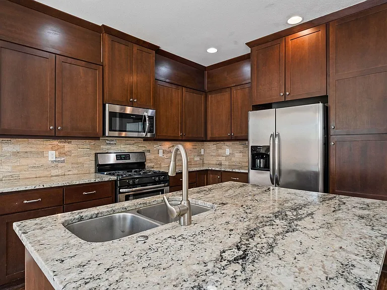 1064 SE Leonel Ln — Photo 21