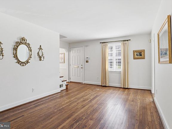 3rd image of 10010 Raynor Rd