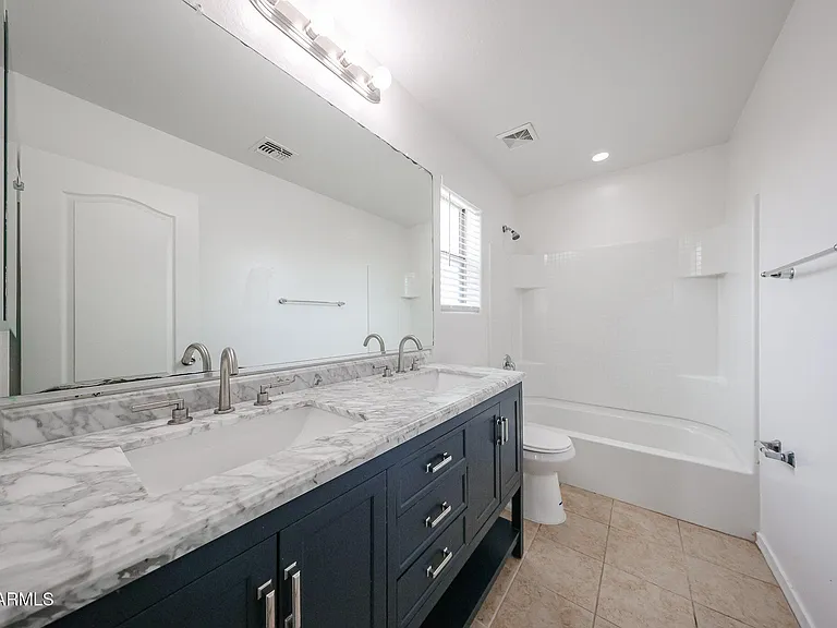 41298 W Parkhill Dr — Photo 31