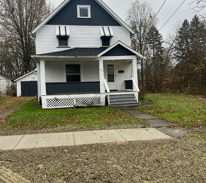 1st image of 590 Hillsdale Dr NW