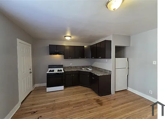 7957 S Ellis Ave #2 — Photo 8