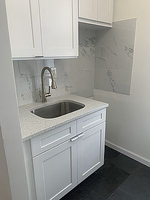 1st image of 100 W 80th St APT 2