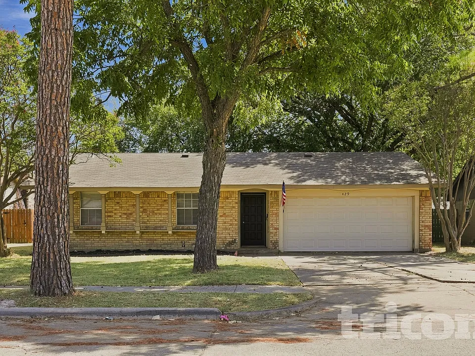 429 W Ferndale Ln