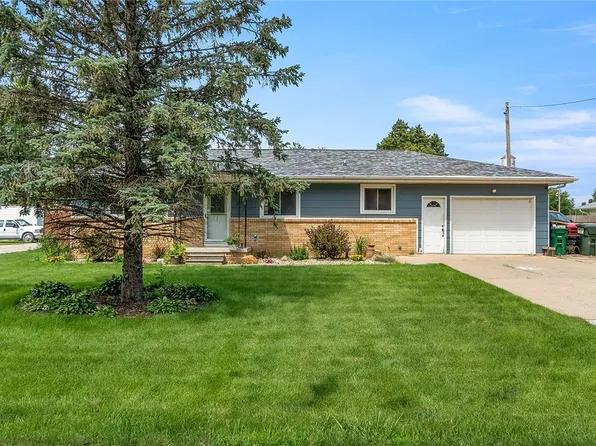 305 East St, New Virginia, IA 50210