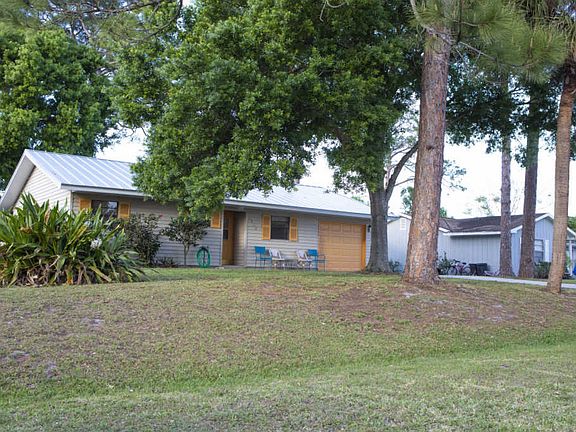 3rd image of 7502 Coquina Ave