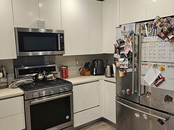 4th image of 145 Newbury Ave APT 2