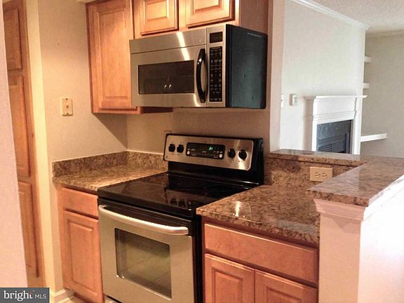 3rd image of 1540 Lincoln Way APT 201B