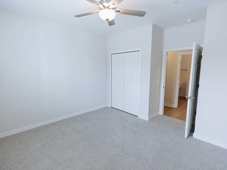British Woods Apartments — Photo 11