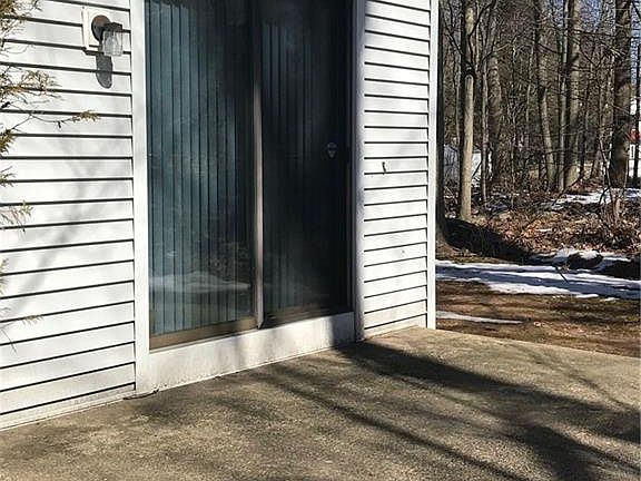 2nd image of 61 Bentwood Dr APT 12