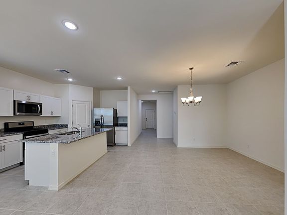 5th image of 19417 Hazelwood St
