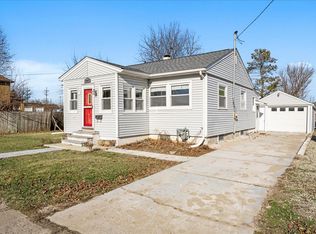 909 E Railroad St, Sandwich, IL 60548