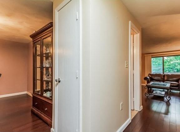 2nd image of A4 Black Oak Dr