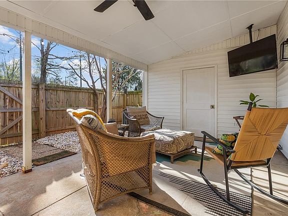 2nd image of 5015 B Lawndale Dr
