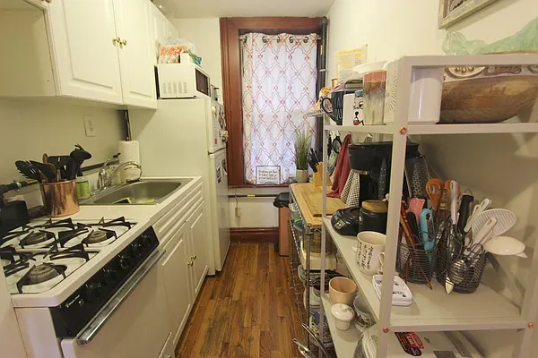 Rented by Dynamik Realty | media 29