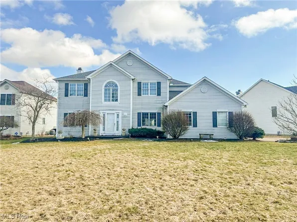 7035 Morning Dove Ln, Olmsted Township, OH 44138
