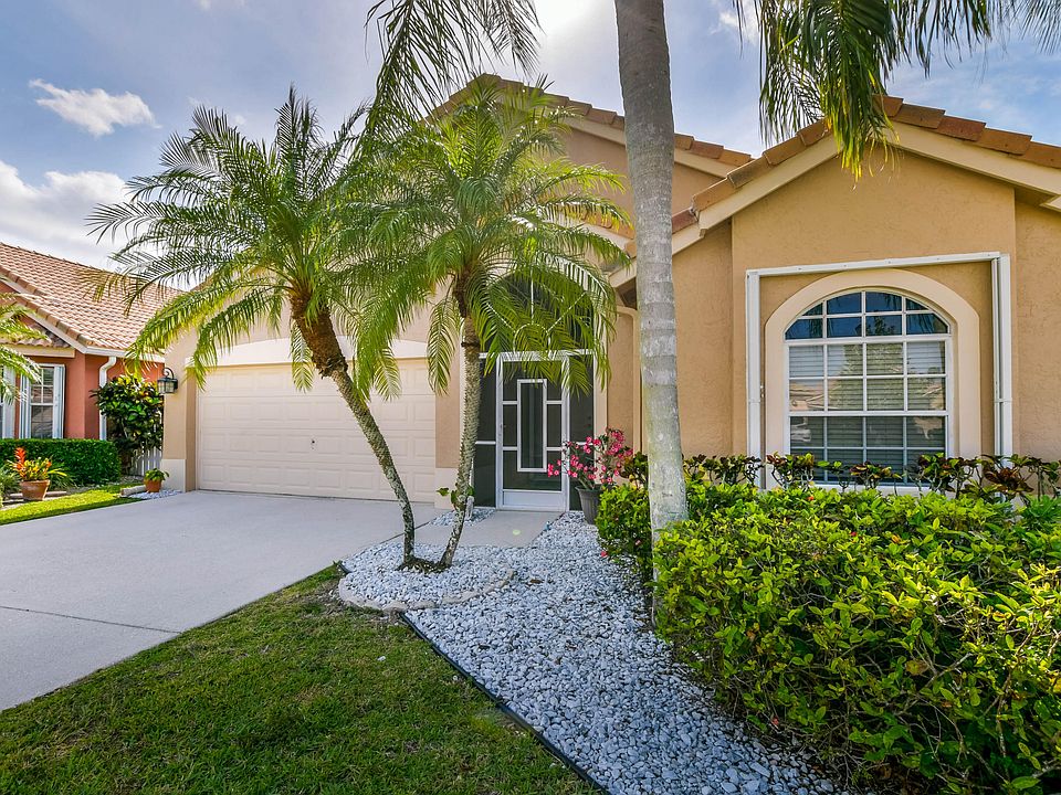 Home For Sale In Newport Cove