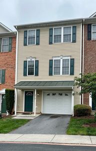 2910 Crystal Spring Ln, Rockingham, VA, 22801