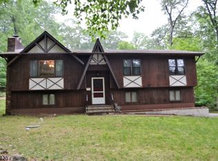 40 Summerfield Rd, Belvidere, NJ 07823