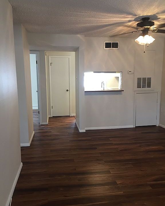 1st image of 2301 Edenborn Ave APT 606